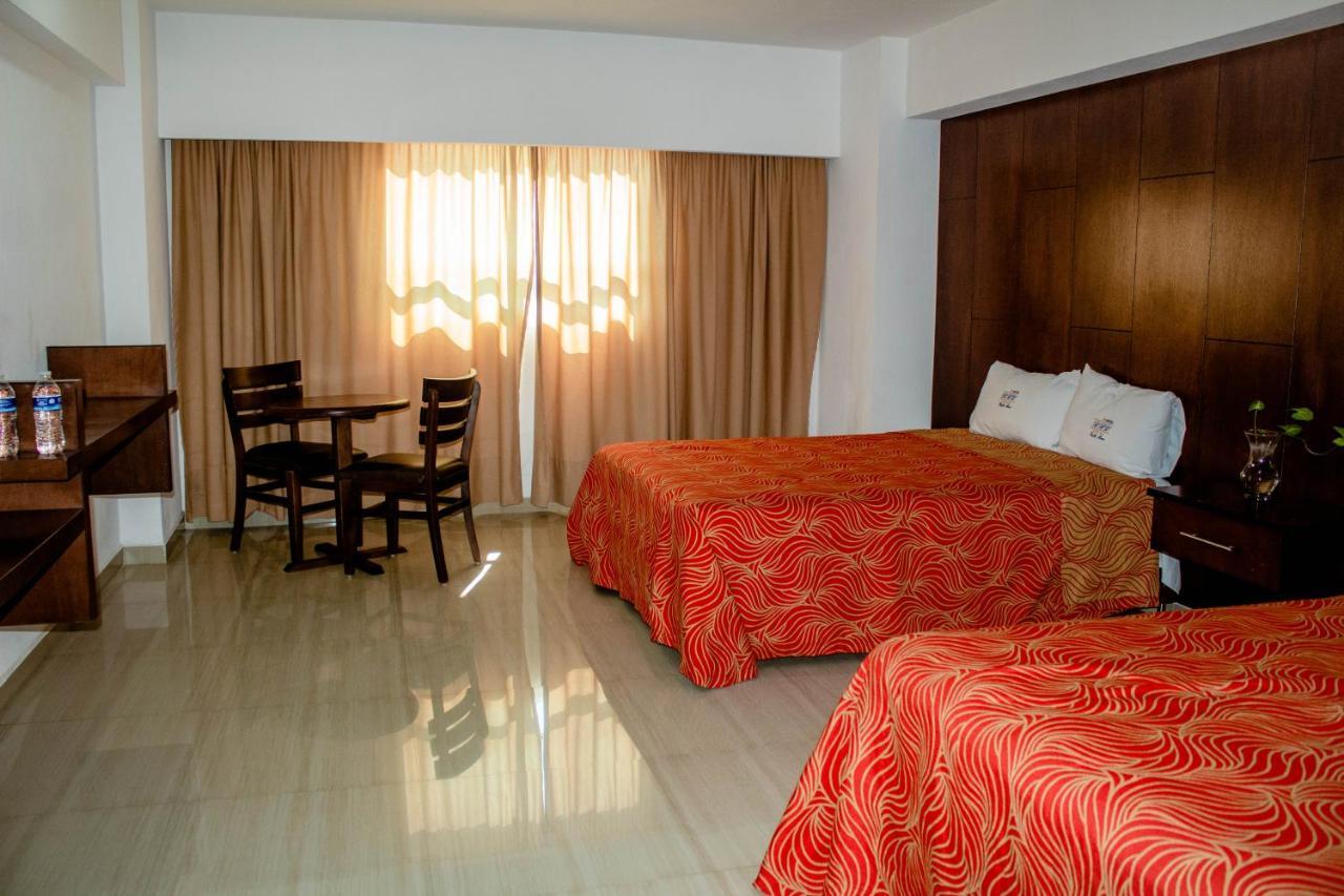 Hotel Rru Puebla de Zaragoza Esterno foto